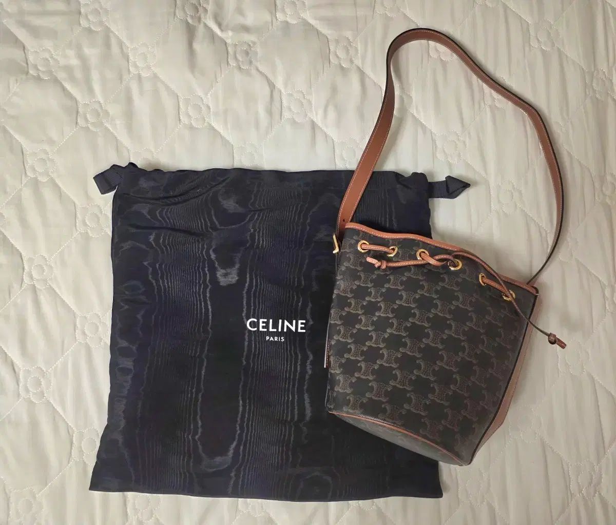 Celine セリーヌ スモール シャーリングバッグ