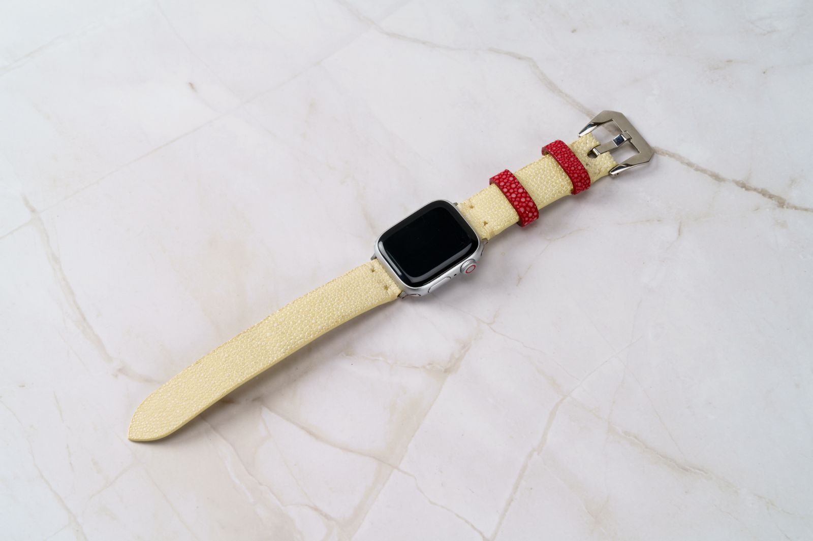 手元に宿る 海の宝石の輝き ガルーシャが彩るラグジュアリーApple Watchレザーバンド