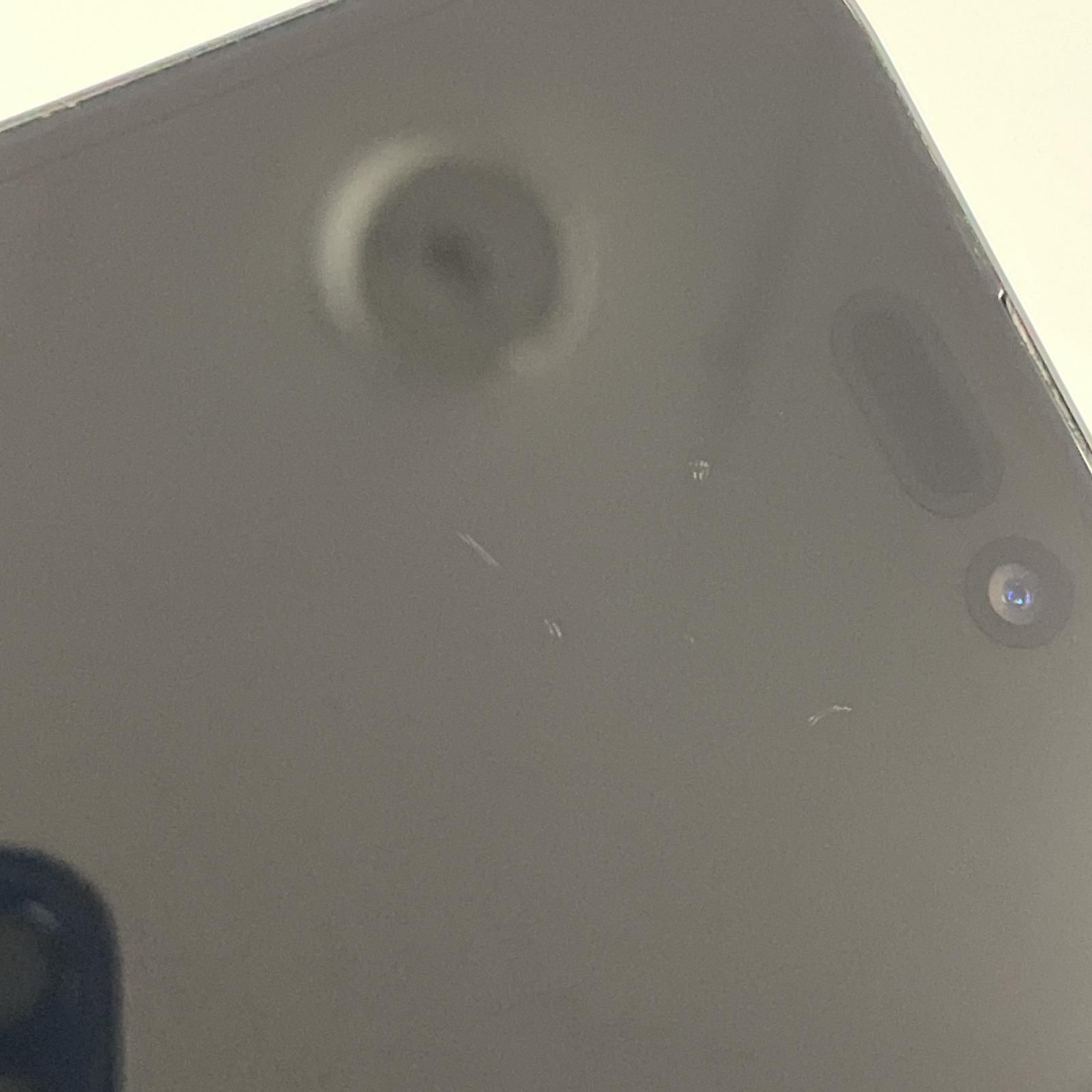 au iPhone 16 128 GB ブラック