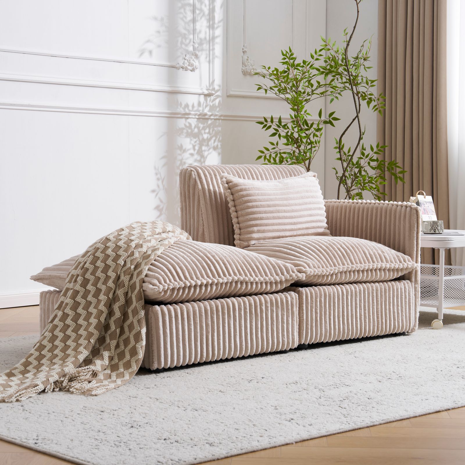 枕付き ダイニング空間