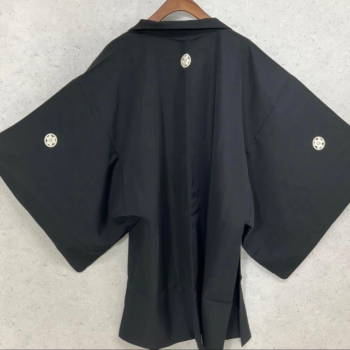 one⬛️男前屋⬛️男黒紋付⬛️アンサンブル⬛️男着物⬛️男羽織⬛️羽二重⬛️正絹⬛️五つ紋⬛️裄68 5丈135