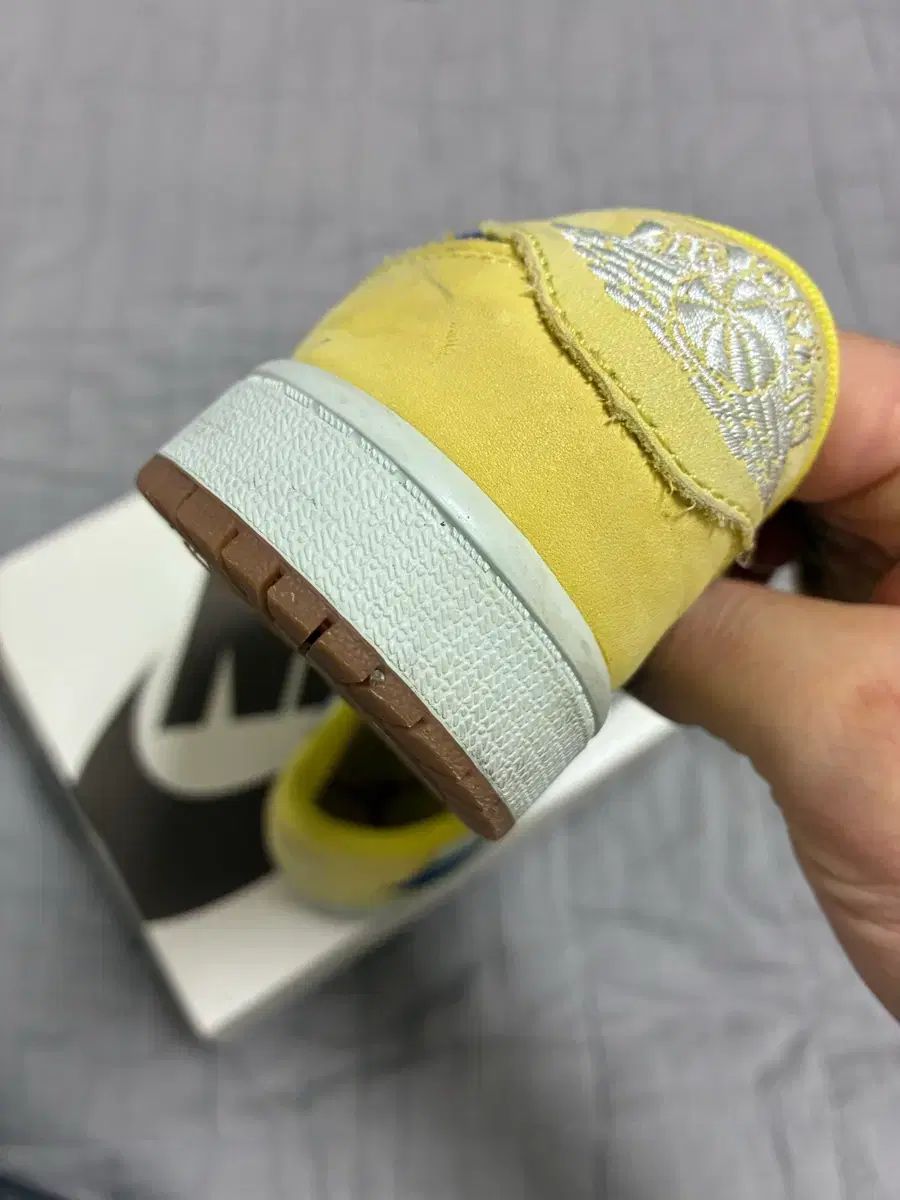 ナイキ トラヴィススコット