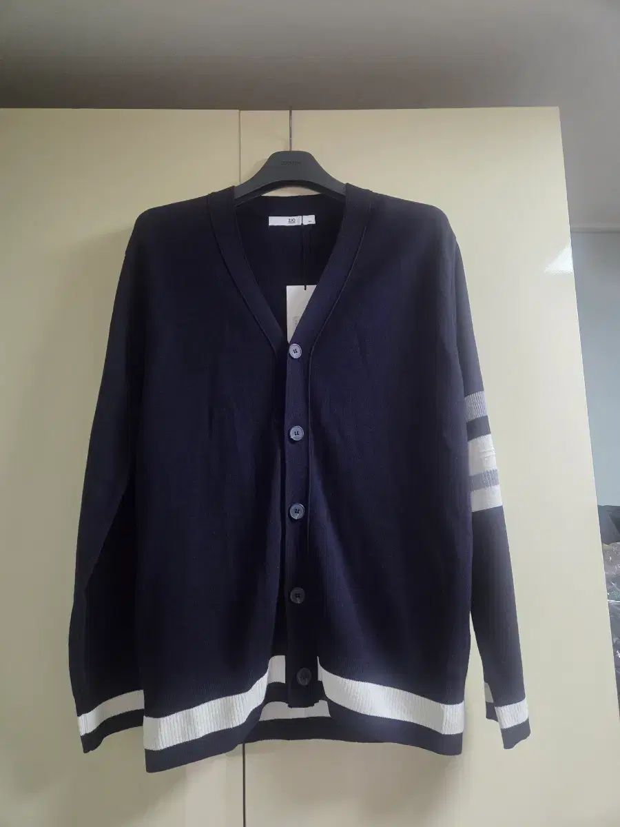 ZIOSONGZIO 基本カーディガン 新品です