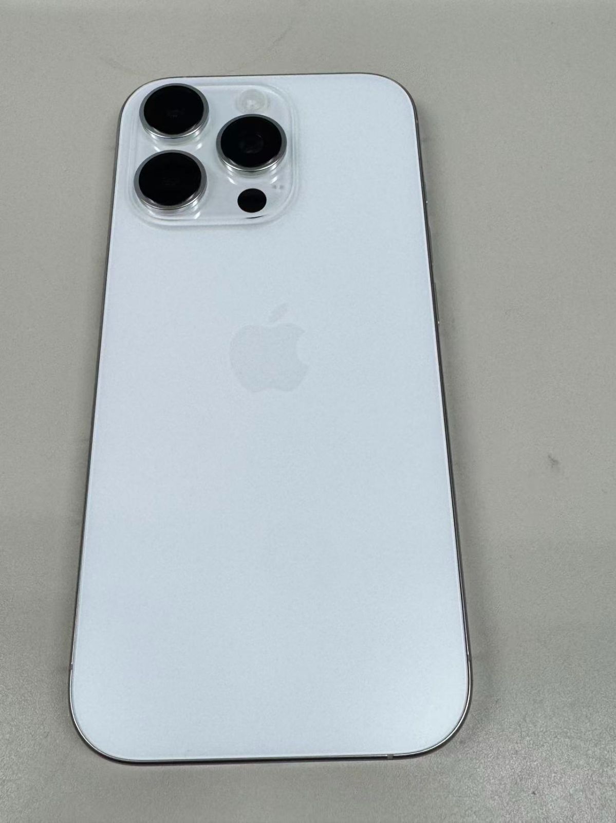 極美品 電池100%SIMフリー iPhone16 Pro 512GB ホワイトチタニウム