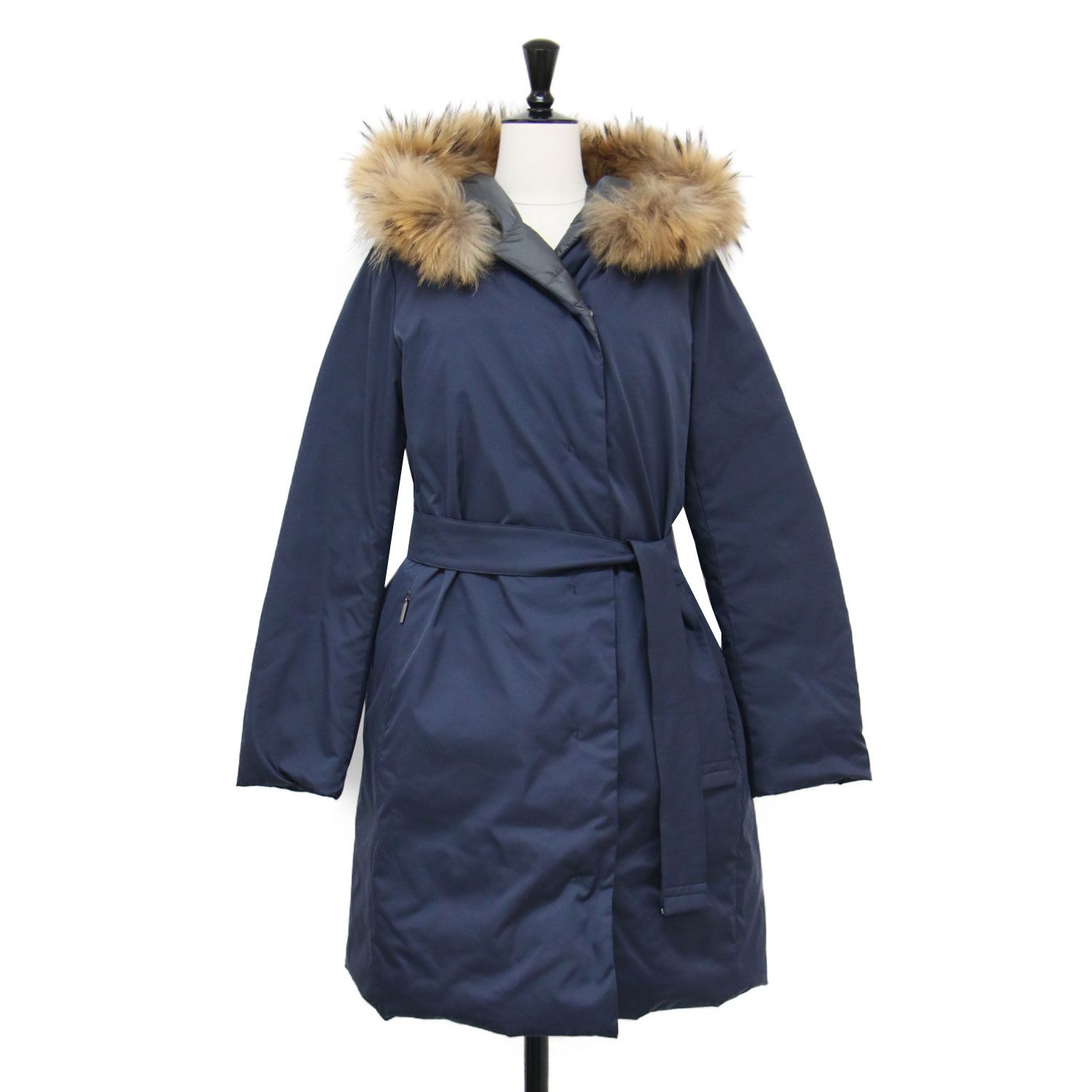 Weekend Max Mara ウィークエンド マックスマーラ コート ネイビー 紺 サイズ:36(XS) | リバーシブル フード付き ダウンコート / ジャケット | ロング丈 Aライン コンパクト | イタリア製 | アウター ブルゾン 上着【レディース】【中古】【K4656】 Weekend Max Mara ウィークエンド マックスマーラ コート ネイビー 紺