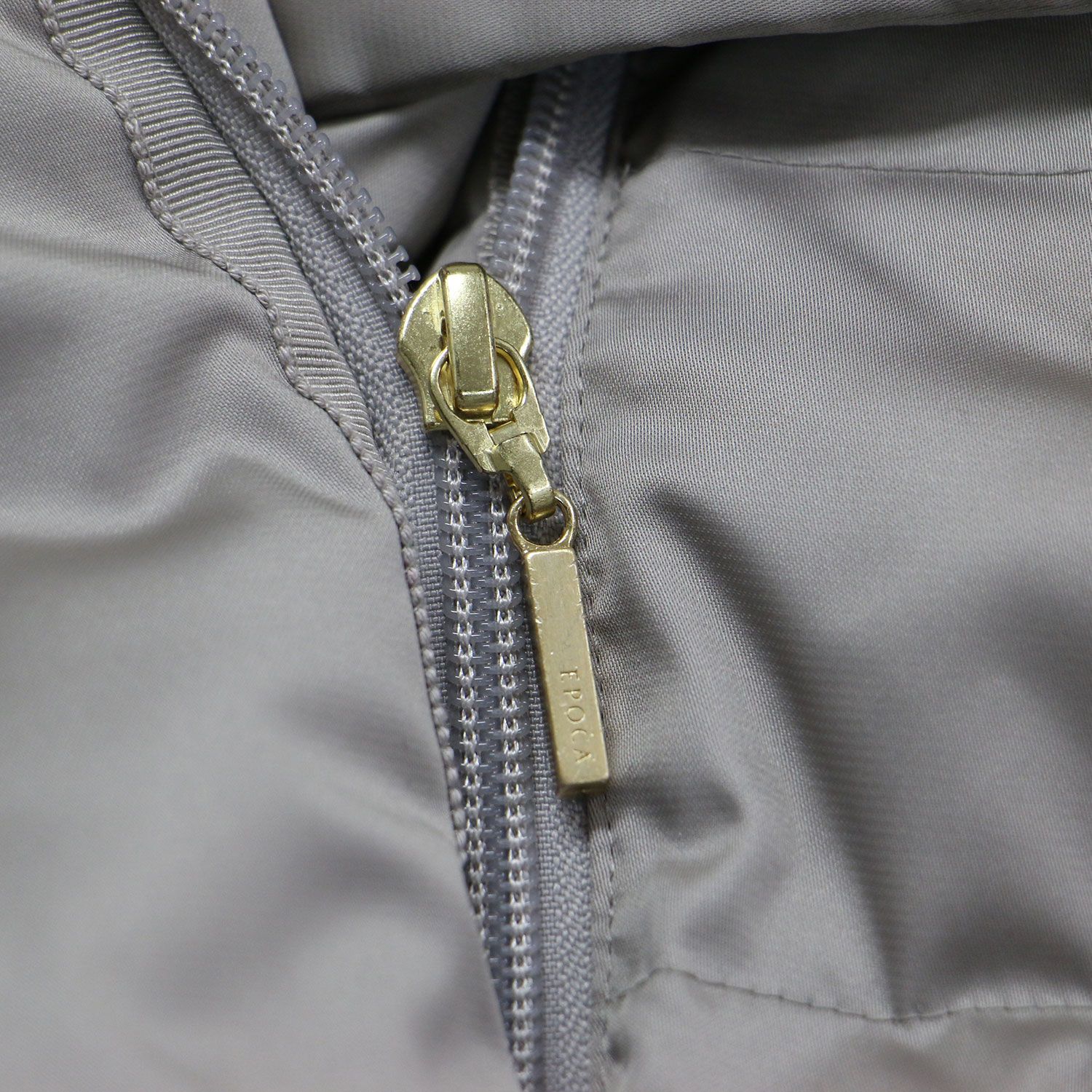 EPOCA エポカ コート グレー系 サイズ:38(S) | ベルト付き ダウンコート / ジャケット | ハイネック Aライン キルティング ギャザー | アウター ブルゾン 上着【レディース】【中古】【K4656】 EPOCA エポカ コート グレー系 サイズ:38(S) | ベルト付き ダウン