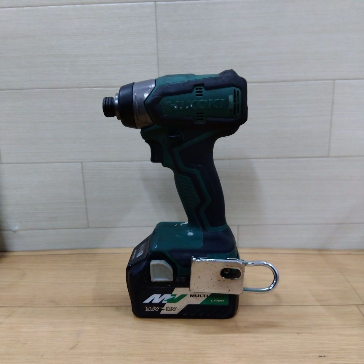 18 Vコードレスインパクトドライバ