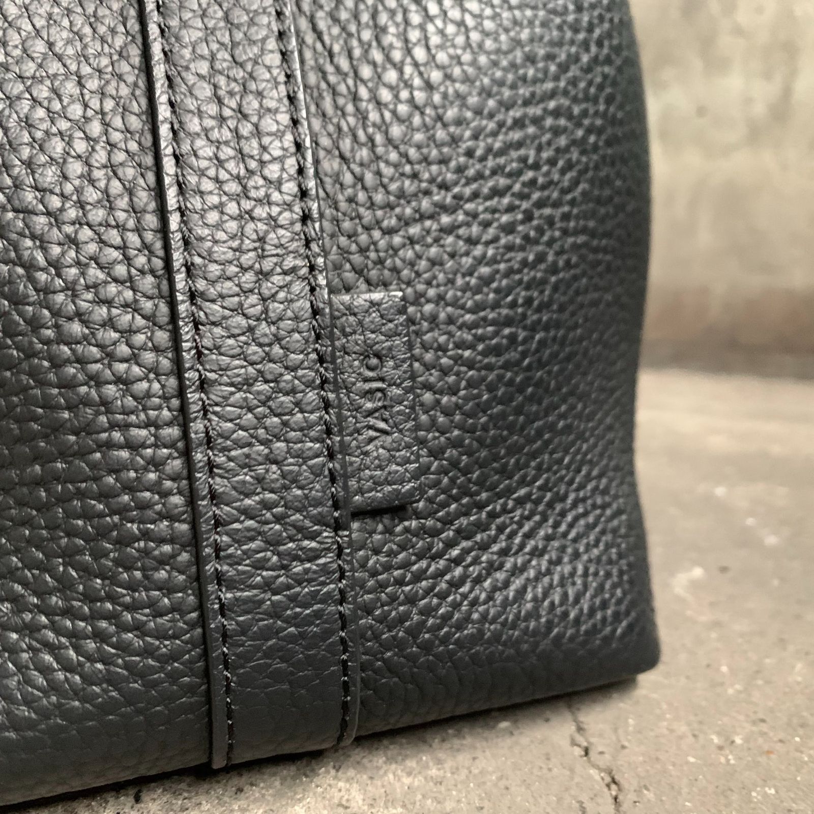 VASIC BOND MINI ハンドバッグ 牛革 ブラック ヴァジック ボンド ミニ 