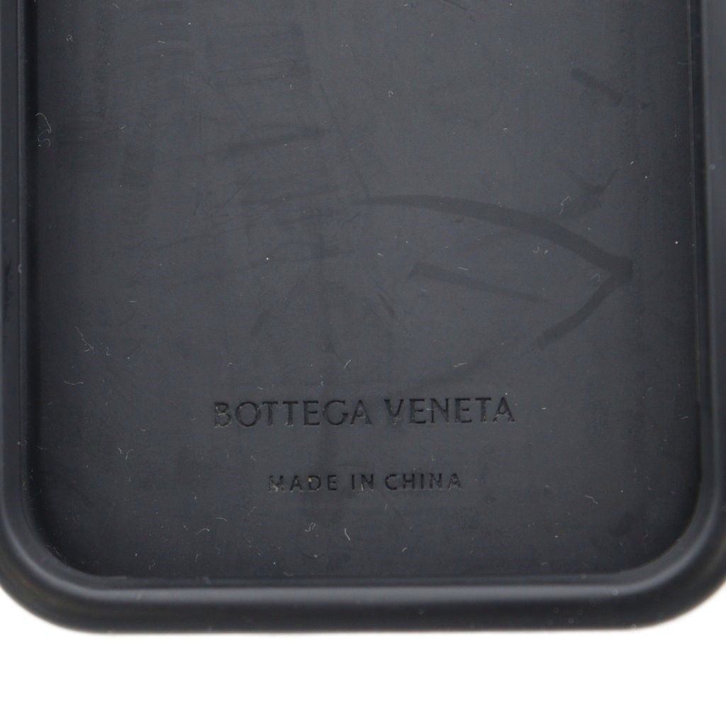 ボッテガヴェネタ BOTTEGA VENETA イントレチャート iPhone15proケース