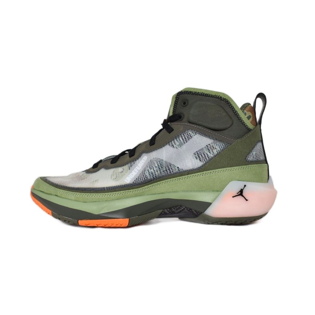 ナイキ NIKE アンディフィーテッド UNDEFEATED Air Jordan 37 Oil Green エアジョーダン37 オイルグリーン スニーカー US11 カーキ DV6255-300