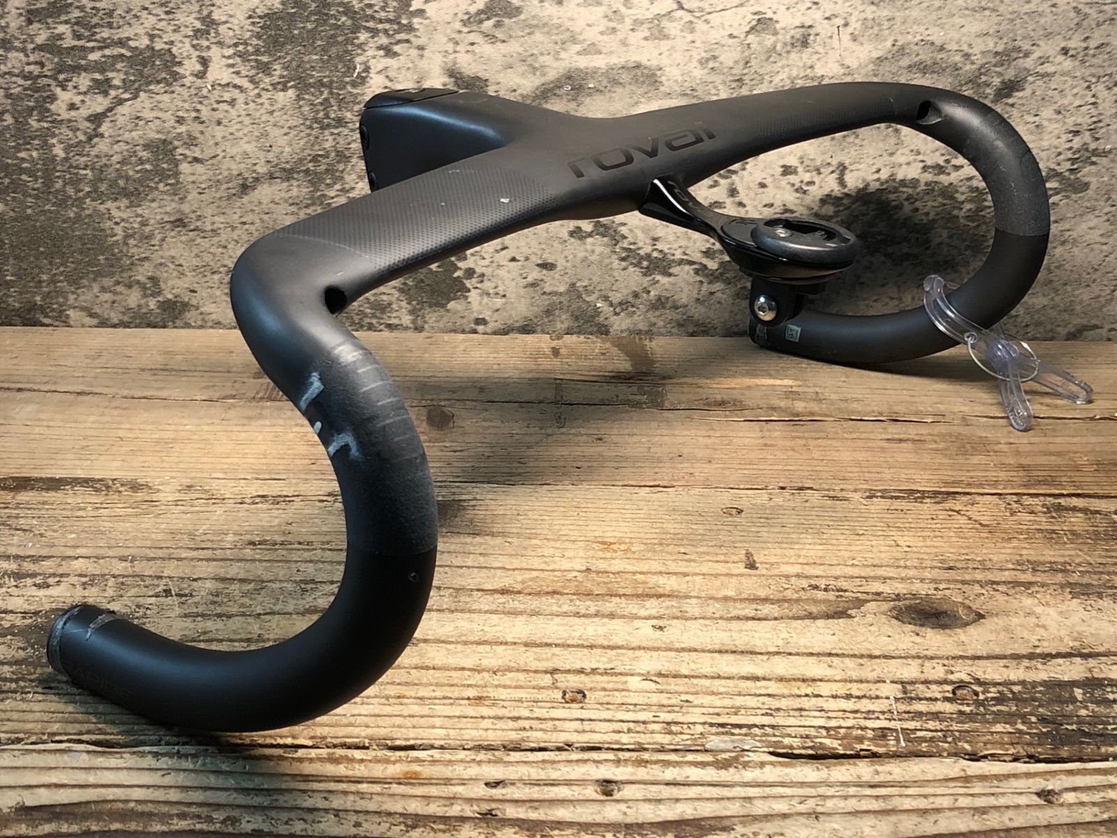 JO 071 ロヴァール ROVAL RAPIDE COCKPIT 一体型カーボンドロップハンドル 420 x 100 mm マウント付属