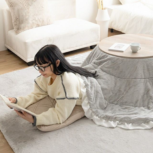 Chucola フリル付きリバーシブルファーこたつ布団 円形:197cm Chucola フリル付きリバーシブルファーこたつ布団 円形:197cm