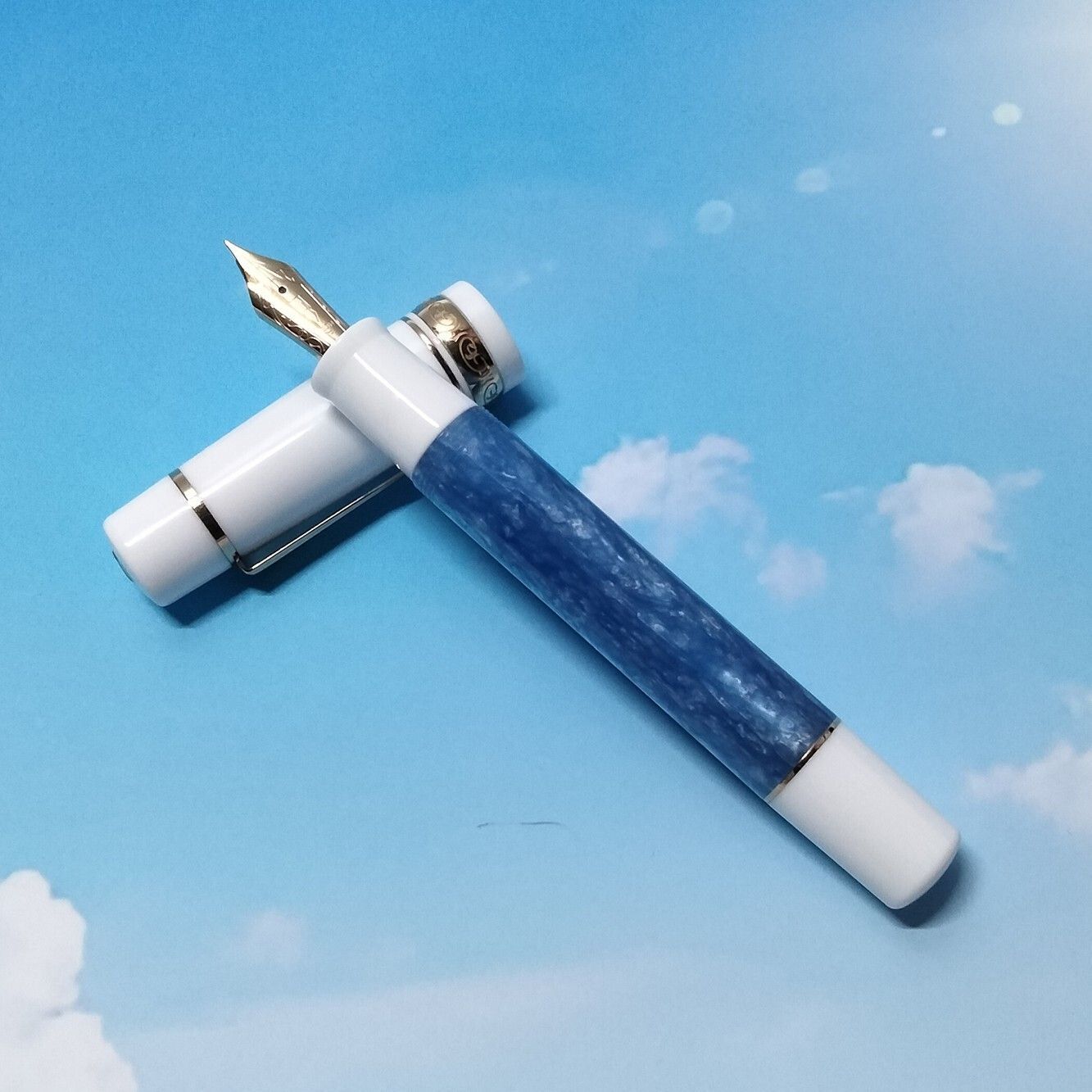 カラー DELTA DOLCE VITA Federico デルタ ドルチェビータ フェデリコ万年筆 F 細字