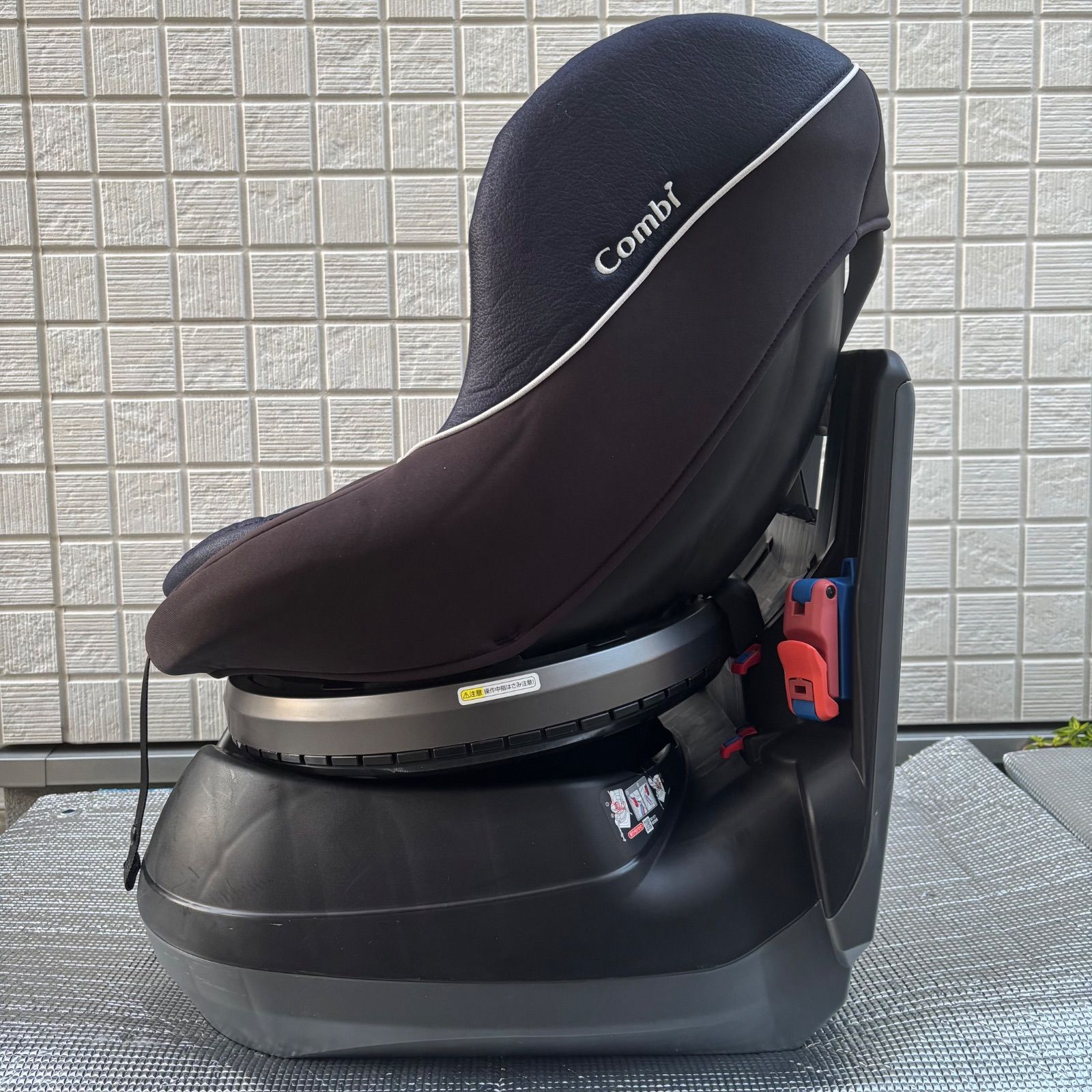 美品洗濯済 コンビ 回転式チャイルドシート ネセルターン ネクスト CG