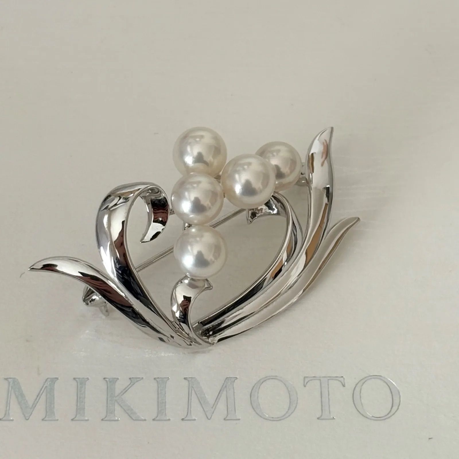 239【ミキモト】シルバー パール ブローチ - メルカリ