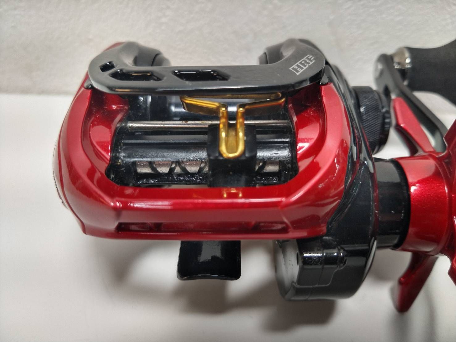 ダイワ １６ ＨＲＦ ＰＥ ７ ３Ｌ ＴＷ ソルト ショア ハードロック ベイト リール