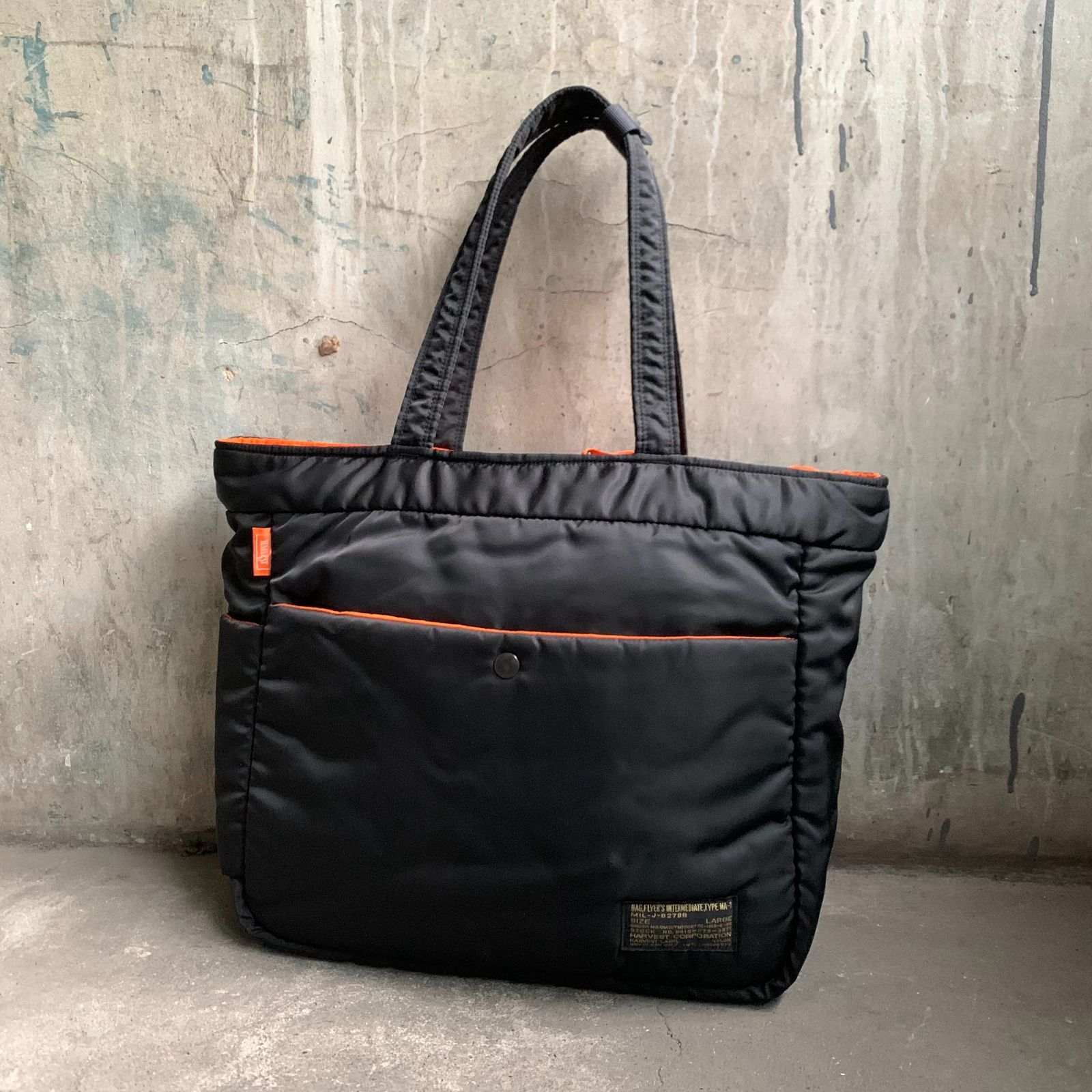 美品 HARVEST LABEL フライヤーズ MA-1 生地 トートバッグ 黒 HARVEST LABEL ハーヴェストレーベル フライヤーズ MA-1 生地 トート