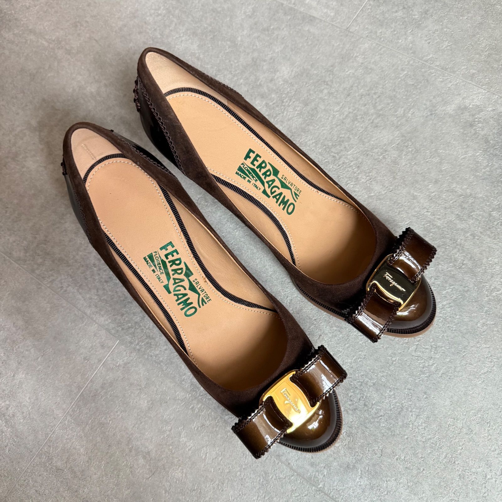 未使用 SalvatoreFerragamo サルヴァトーレフェラガモ ヴァラリボン