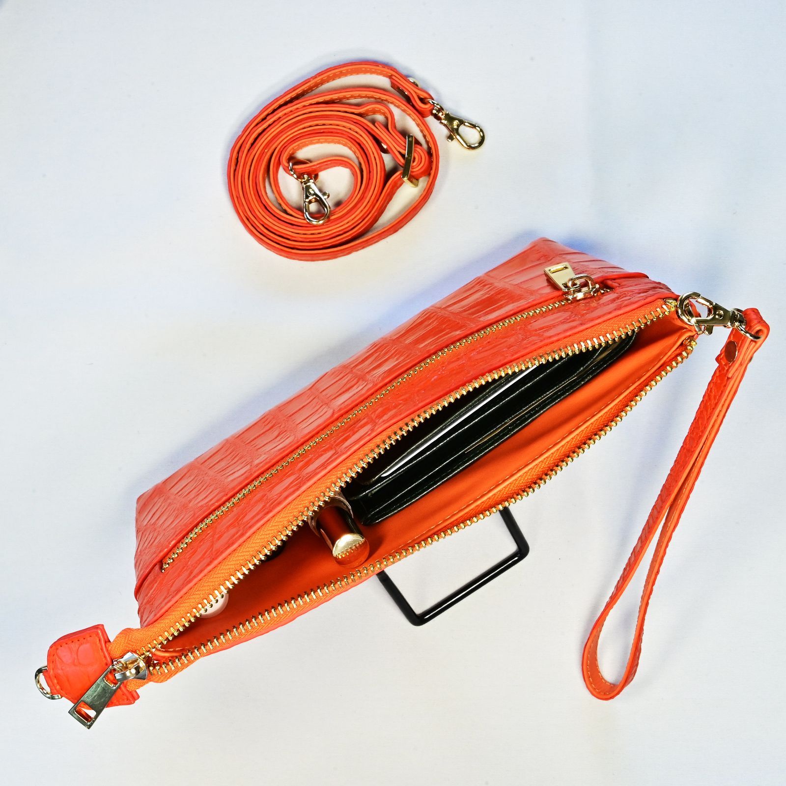 革クラッチバッグ