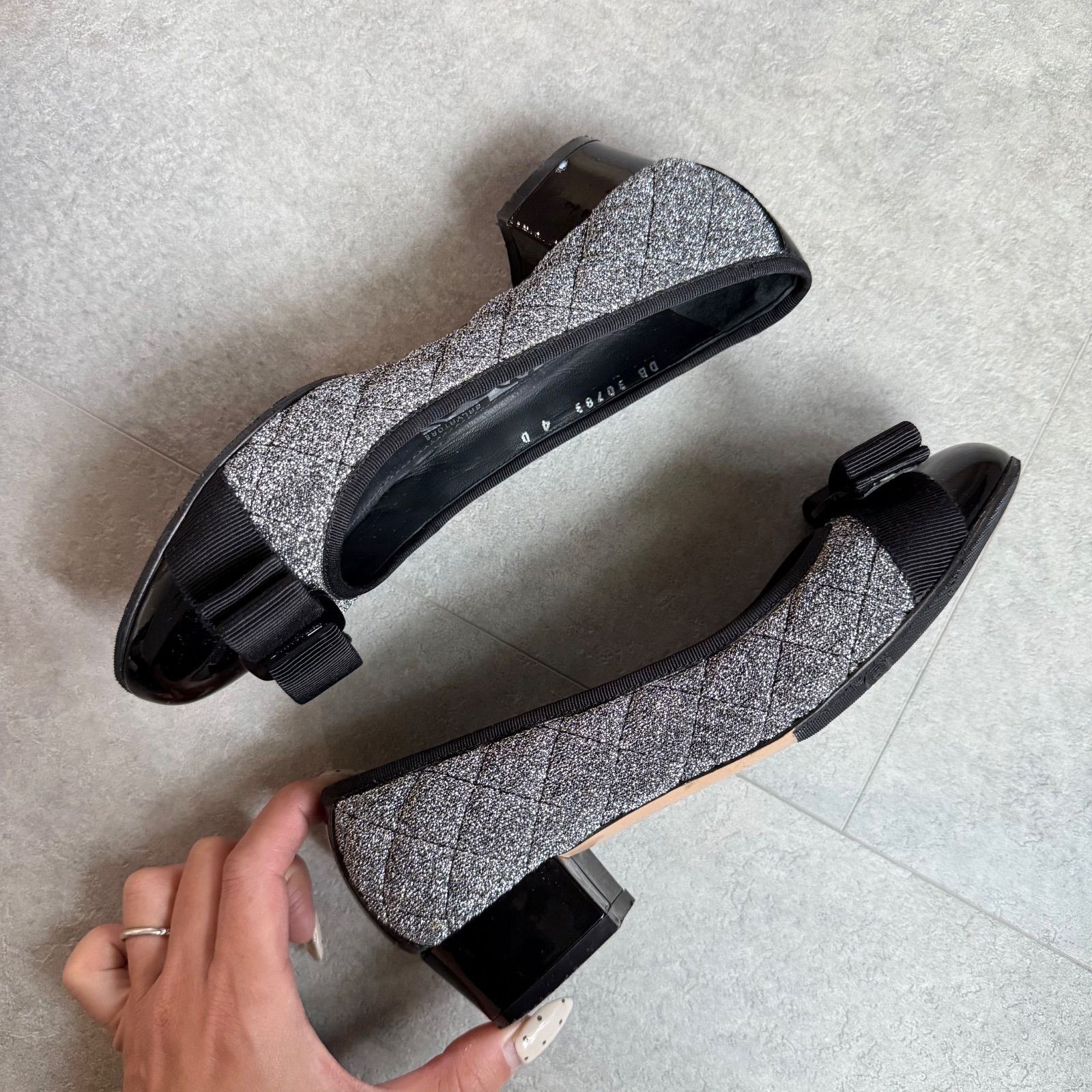 SalvatoreFerragamo サルヴァトーレフェラガモ ヴァラリボン