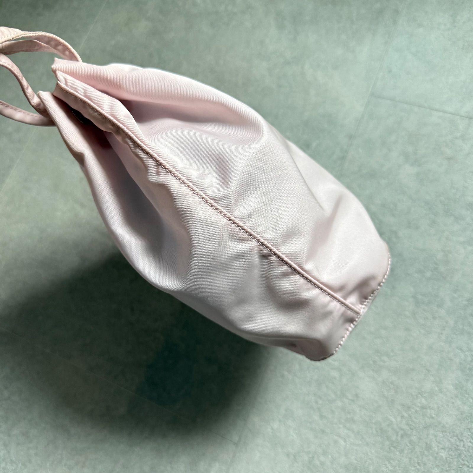 PRADA プラダ 三角ロゴプレート 巾着バッグ ハンドバック ナイロン 