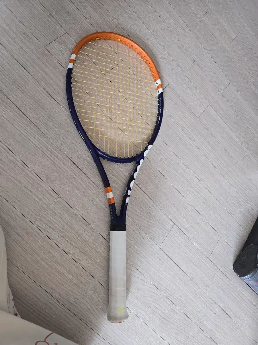 ウィルソン BLADE 98 v 8 2025 ローランギャロス テニスラケット