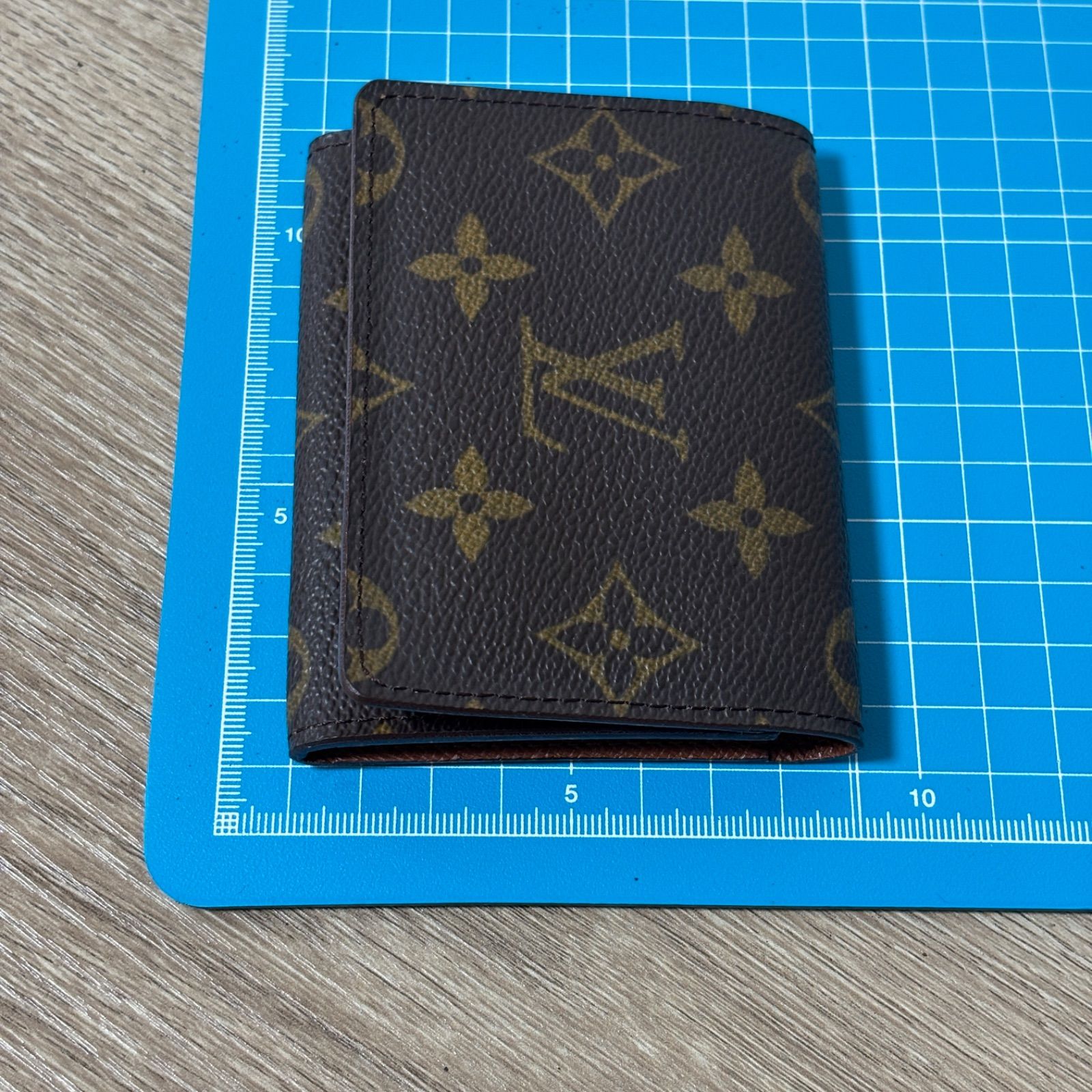 【新型/極美品】ルイヴィトン モノグラム アンヴェロップ 名刺入れ カード入れ ルイヴィトン カードケース モノグラム アンヴェロップ・カルト・ドゥ