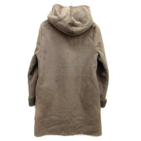 URBAN RESEARCH ROSSO WOMENのムートンコートを使った人気ファッション 