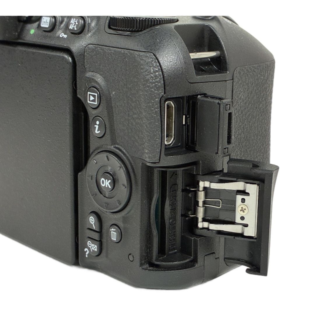 Nikon D5600 18-55mm 70-300mm 一眼レフ カメラ ダブルレンズキット