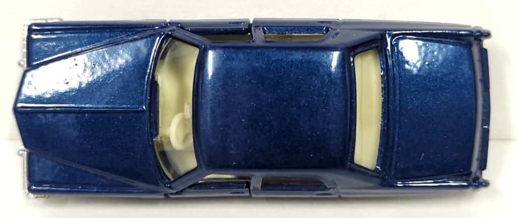 トミカ 日本製 青箱 F2-1 キャデラック フリートウッド ブローアム