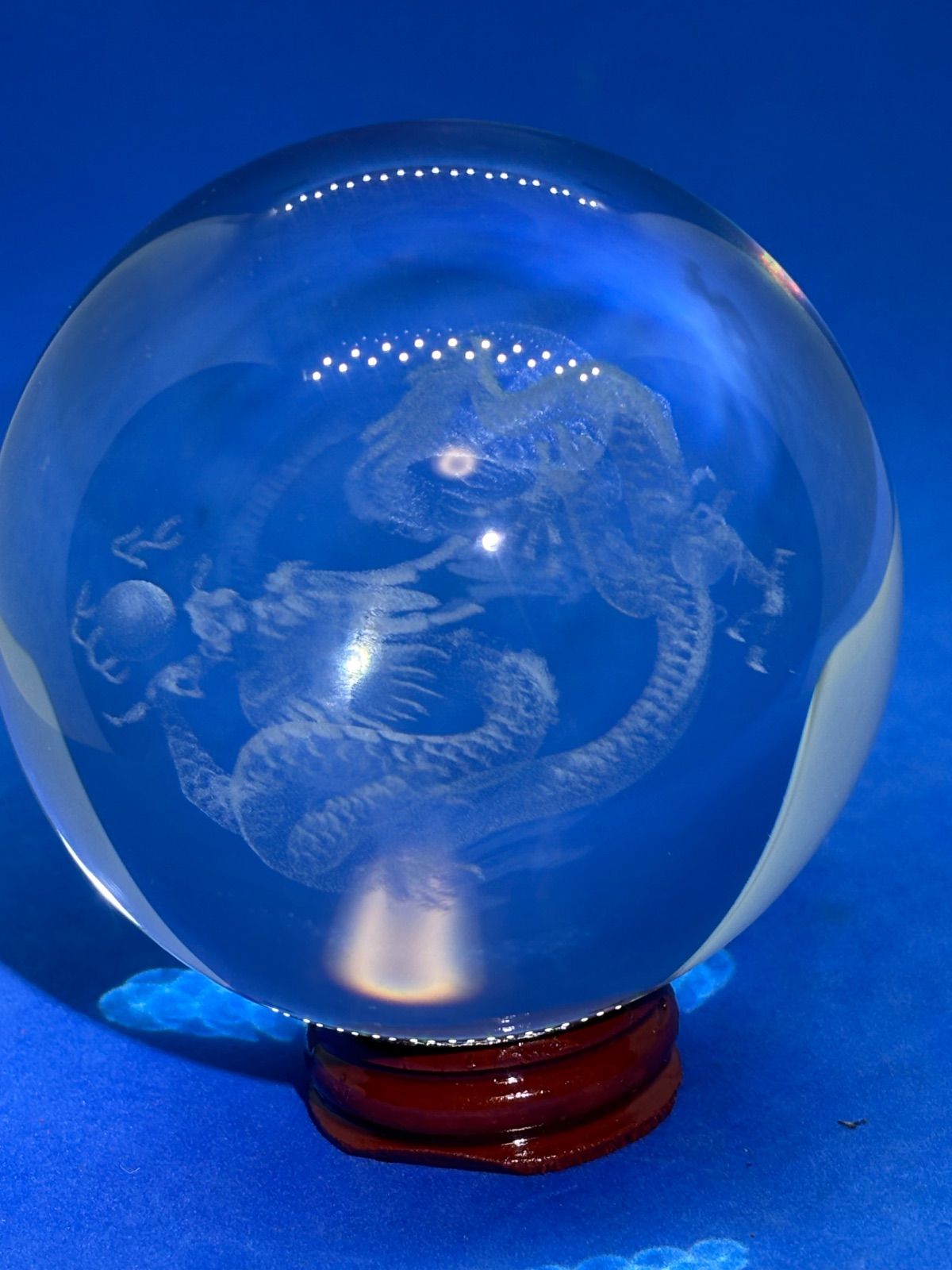 白水晶球 内部立体彫刻「龍戯珠」8cm 5787-1/2 白水晶球 内部立体彫刻「龍戯珠」8cm 5787-1/2