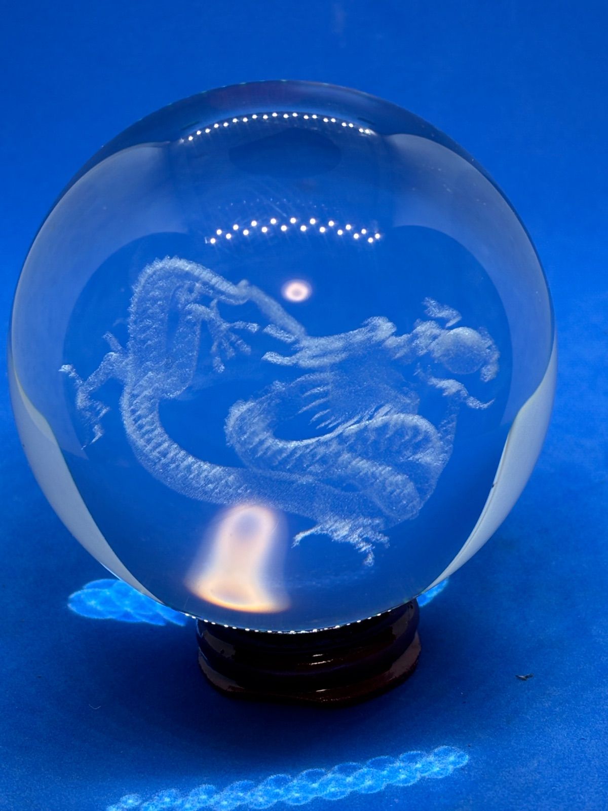 白水晶球 内部立体彫刻「龍戯珠」8cm 5787-1/2 白水晶球 内部立体彫刻「龍戯珠」8cm 5787-1/2