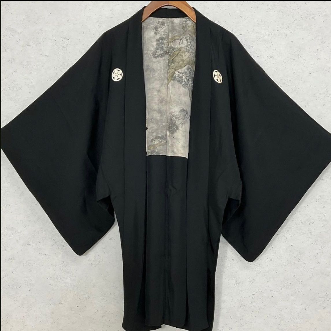 kimono one ⬛️男前屋⬛️男黒紋付⬛️アンサンブル⬛️男着物⬛️男羽織⬛️羽二重⬛️正絹⬛️五つ紋⬛️裄69丈145 5