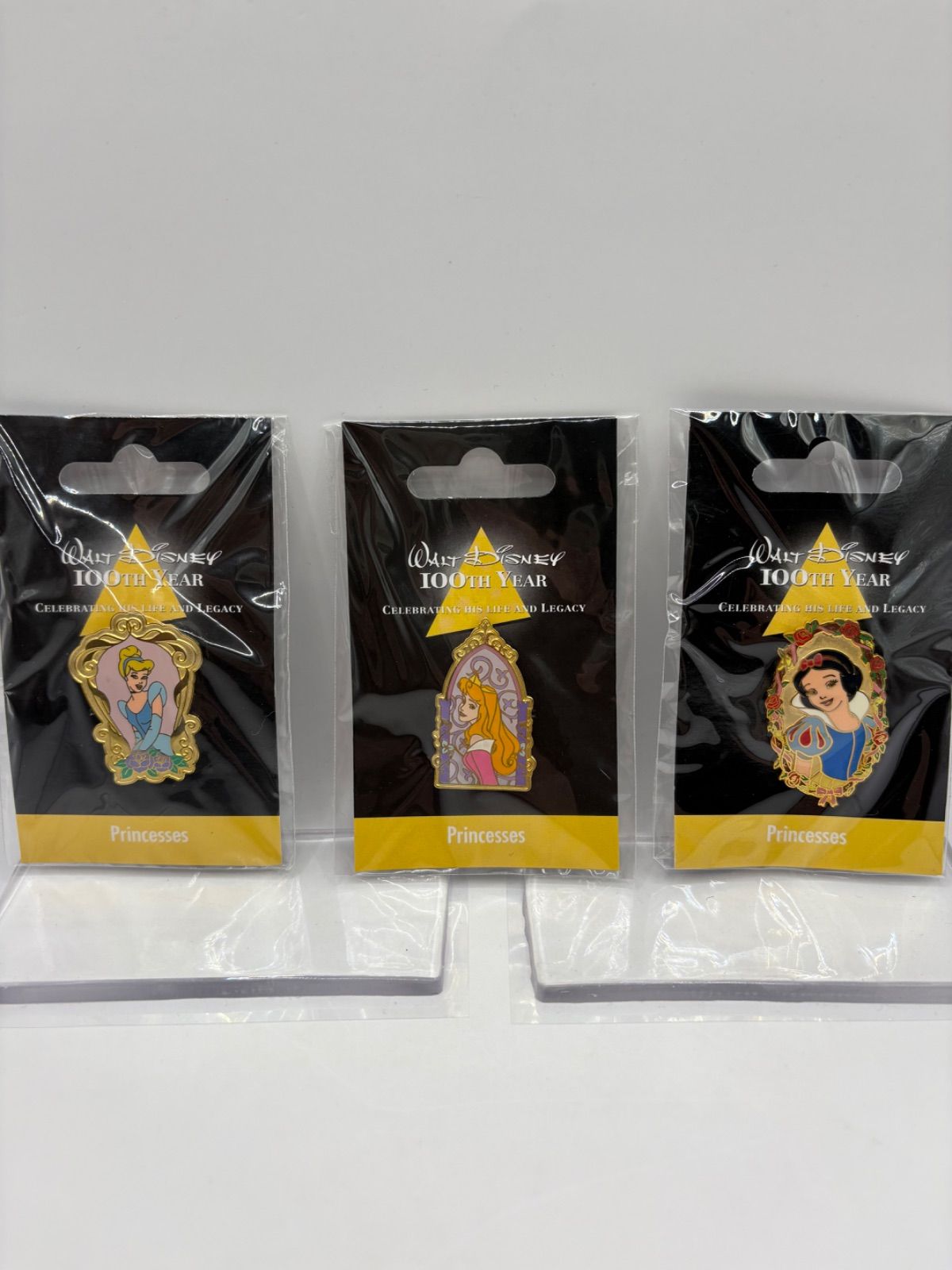 未開封】ディズニープリンセス ピンバッジ 3点セット（シンデレラ