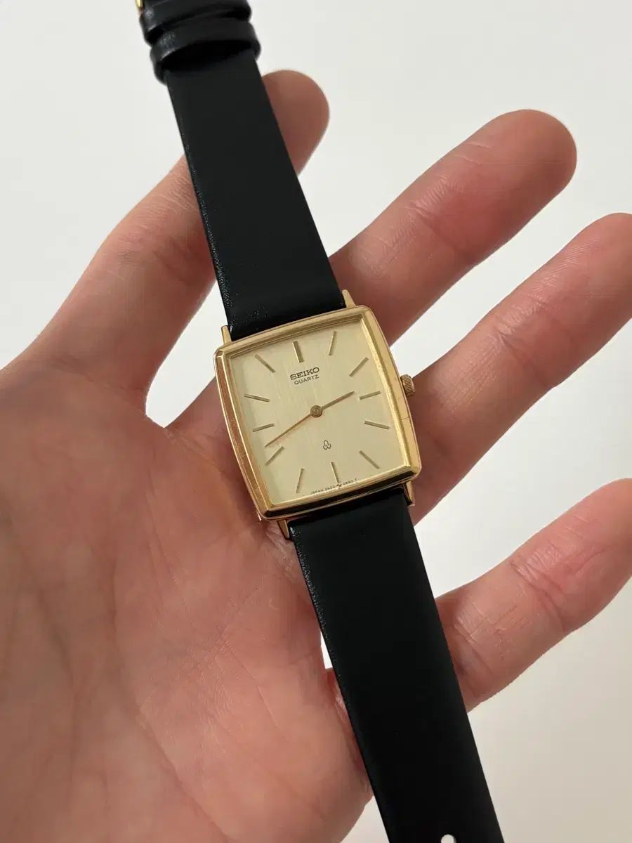SEIKO 80 s Starship Square ヴィンテージ GOLD Quartz
