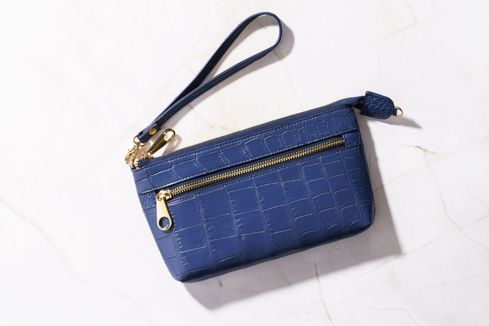 クロコダイル ブルーの輝き