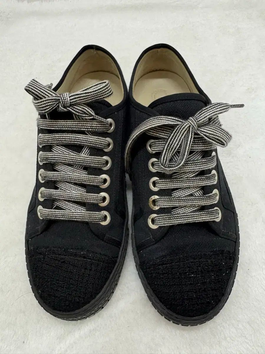 シャネル ブラック スニーカー 37