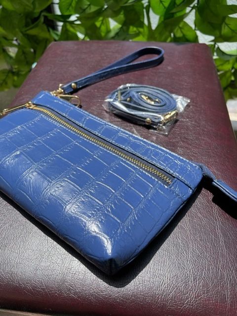  クロコダイル ブルーの輝き 直感力を高める上質クラッチバッグ ショルダー付き ポシェット ショルダーバッグ