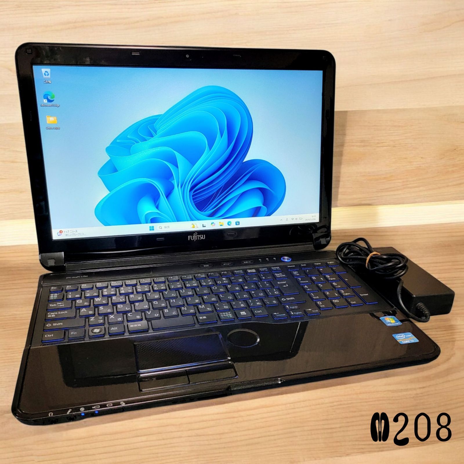 FUJITSU LIFEBOOK Corei7 メモリ8GB SSD256GB 大画面 ブルーレイ対応 管理番号 M208