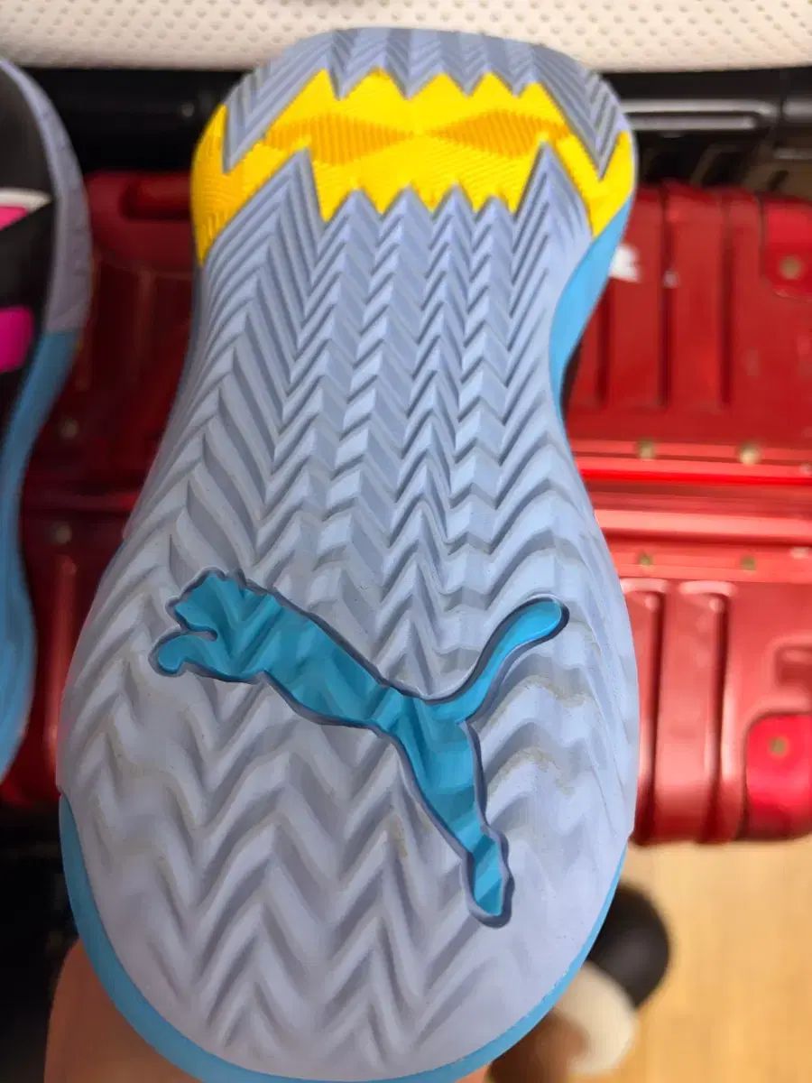 プーマ MB 03 ピンク バスケシューズ