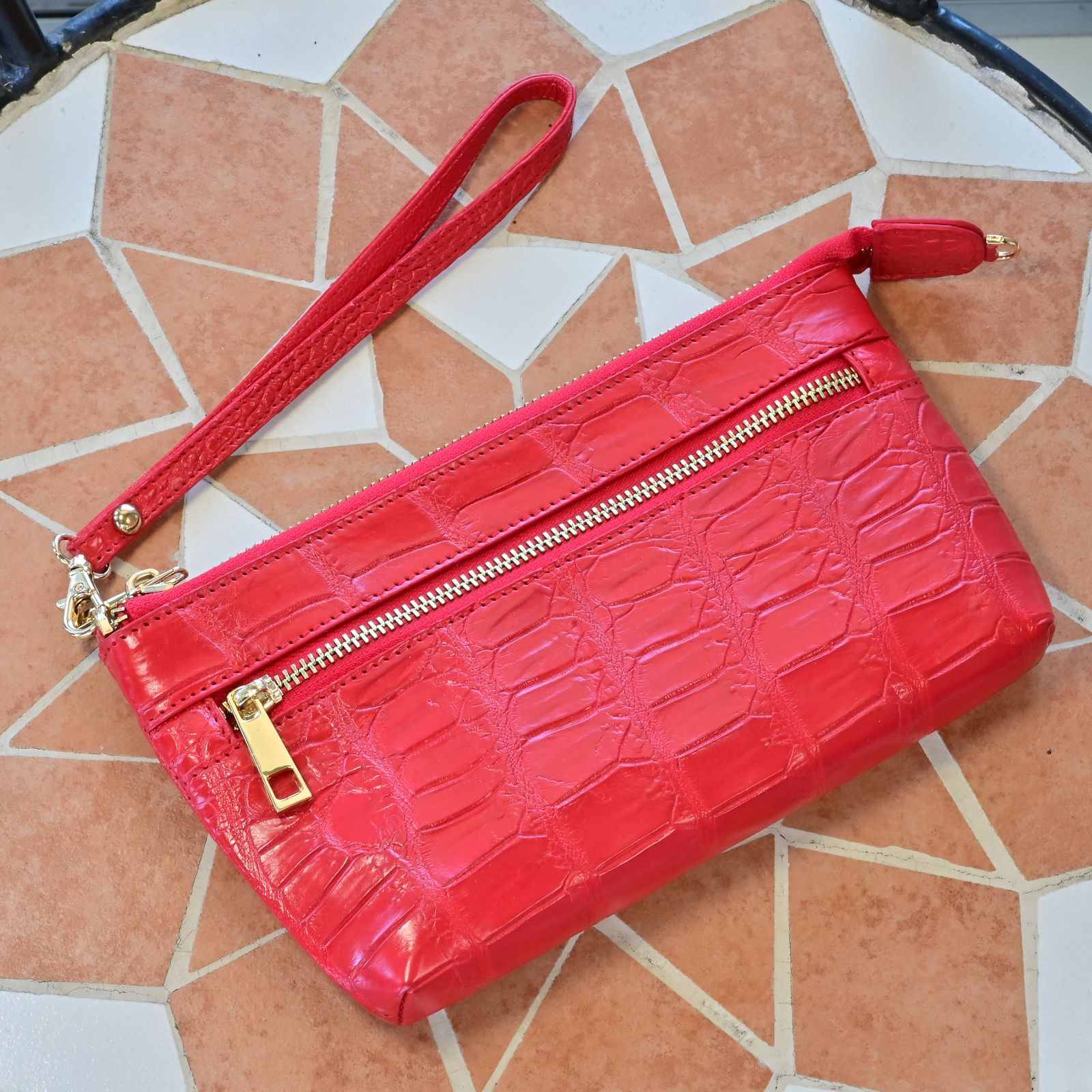クロコダイル×深紅の輝き 強運を呼ぶ4 WAYレッドポーチ クラッチ ショルダー対応