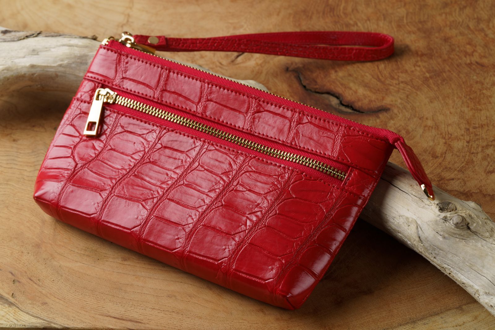  クロコダイル 深紅の輝き 強運を呼ぶ4 WAYレッドポーチ クラッチ ショルダー対応 ポシェット ショルダーバッグ