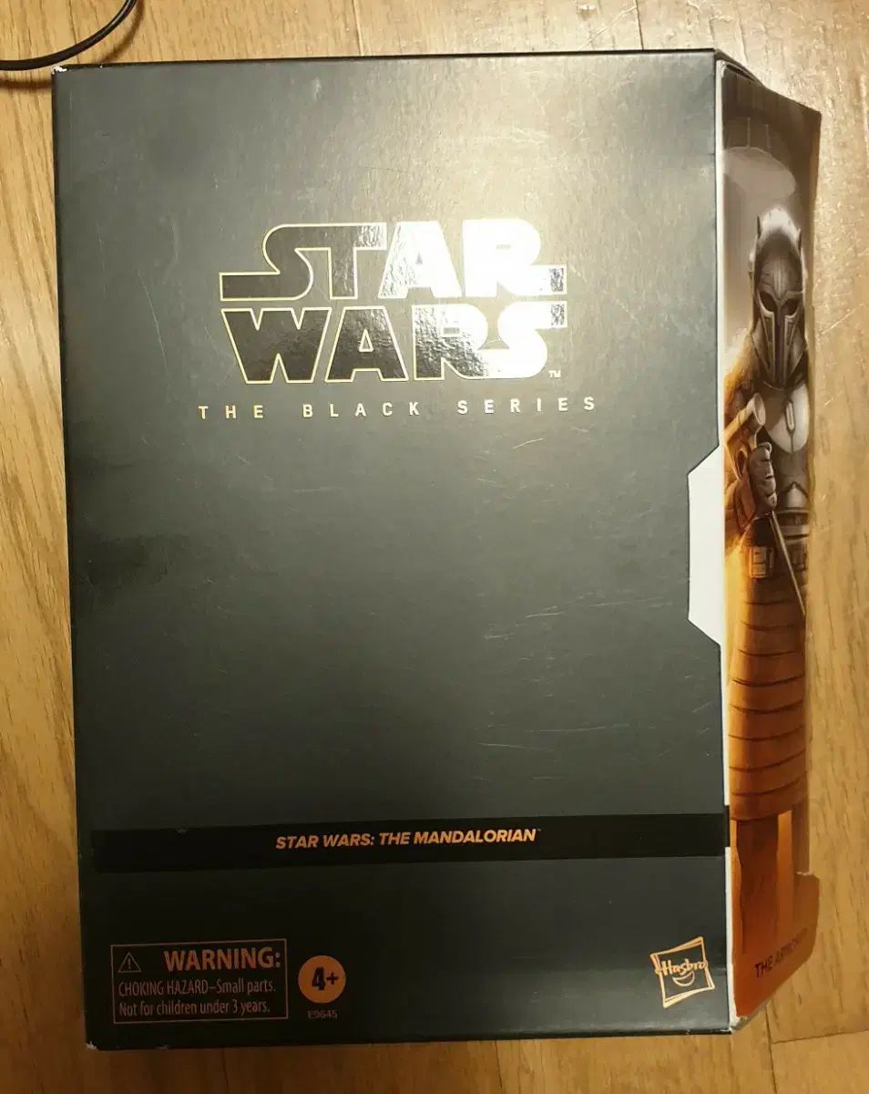 ハズブロ スター・ウォーズ ブラック・シリーズ マンダロリアン アーマラー デラックス 限定モデル アクションフィギュア