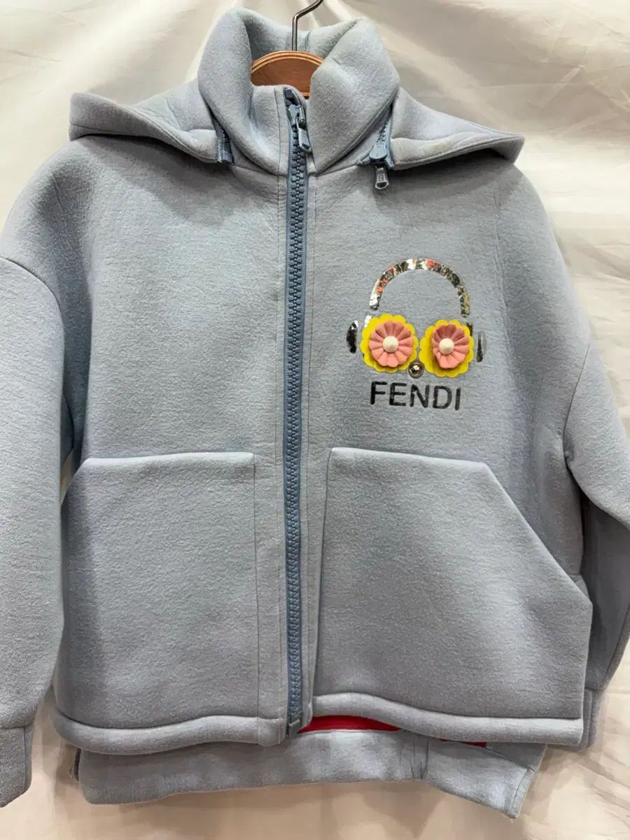 FENDI フェンディ フラワー装飾 ジップアップ ジャケット 6 A 130