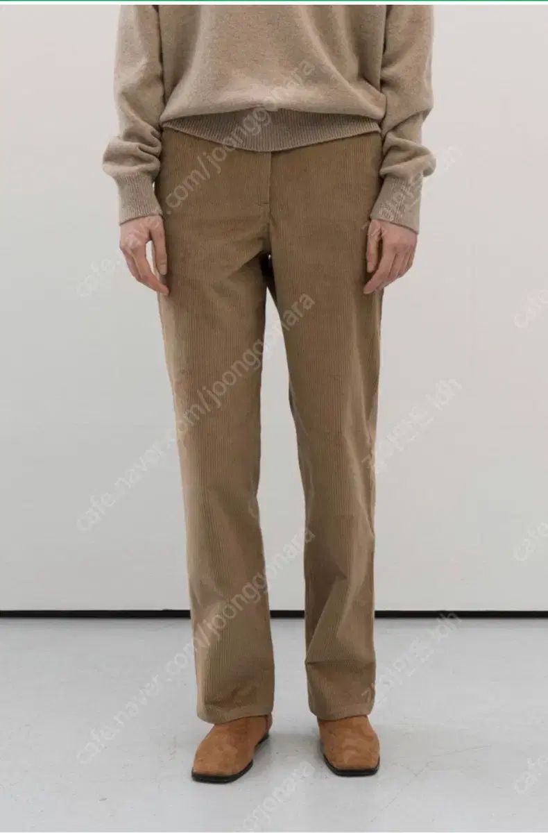 ムンダル コーデュロイ パンツ - ベージュ ミディアム