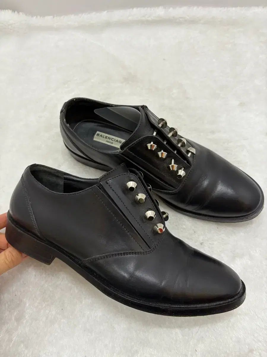 バレンシアガ スタッズ装飾 ブラック オックスフォードシューズ 37.5