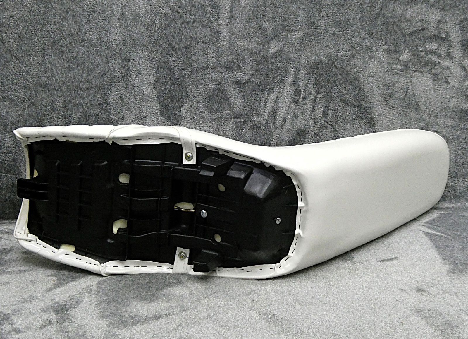 NC31前期 白エナ 三段シート /ホワイト92-96補強入り あんこ抜き