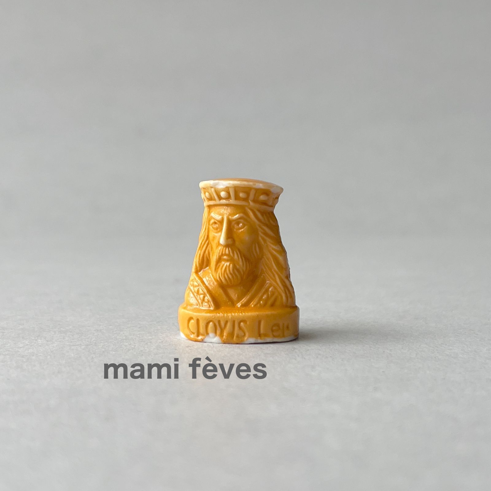 フェーヴ クロヴィス1世 フランス フェーブ ミニチュア陶器 - メルカリ