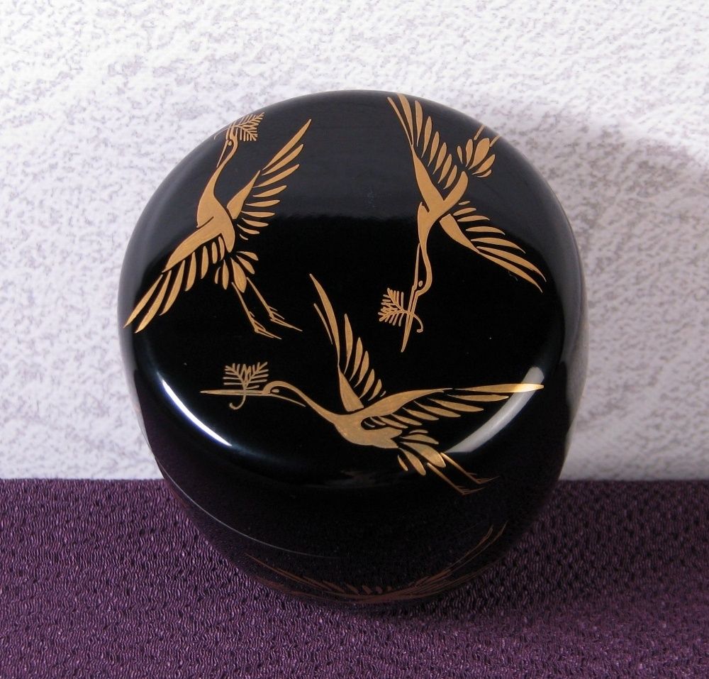 輪島塗 岡本陽斎作 松喰鶴蒔絵 黒中棗 幅：6.8cm 美品 共箱 茶道具