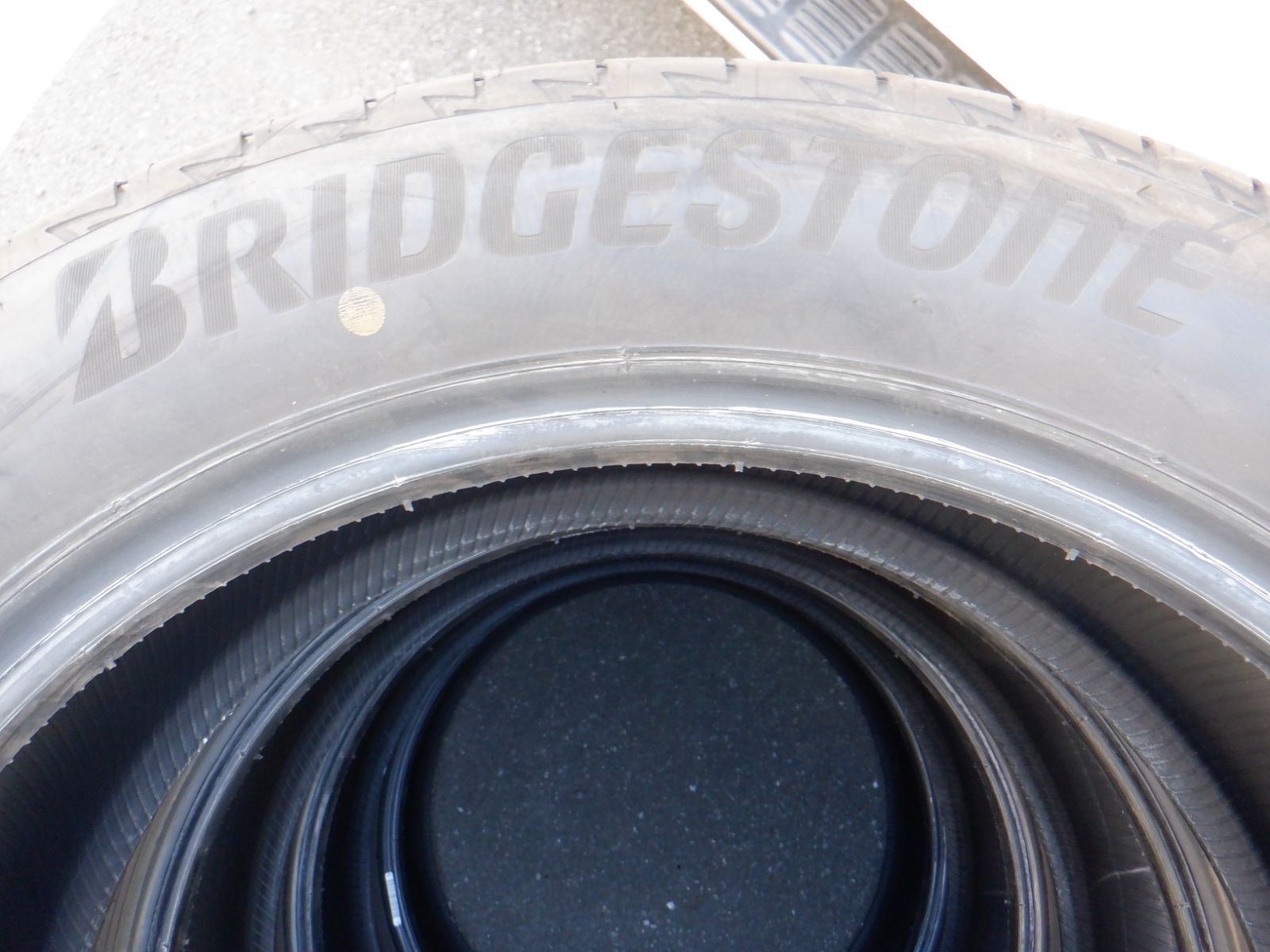 215 55 R 18 ４本 ブリヂストン トランザT 005 A 製 CX 30 ルノーキャプチャー ジープコンパスなどに